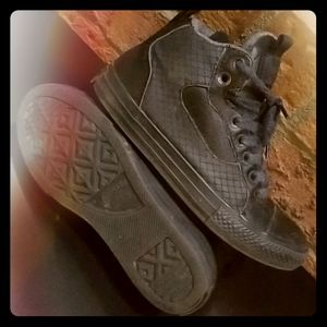 Sz 1 Black Chuck Taylors